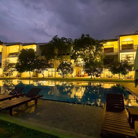 Grand Tamarind Lake Kataragama Exterior foto