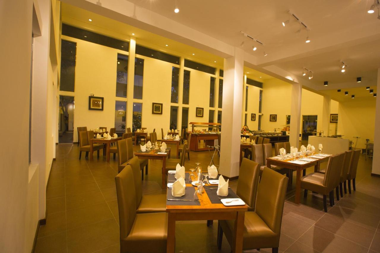 Grand Tamarind Lake Kataragama Exterior foto