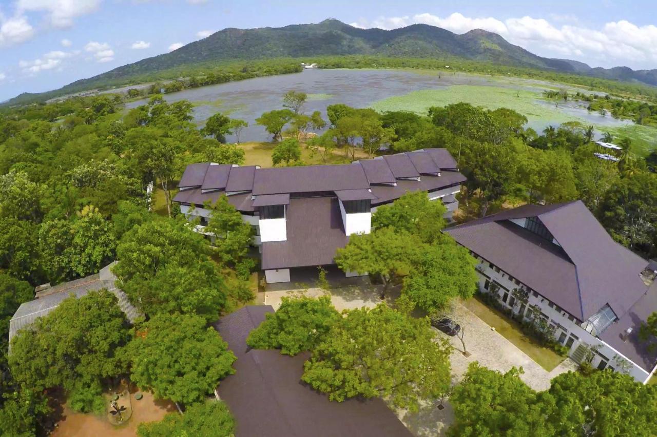 Grand Tamarind Lake Kataragama Exterior foto