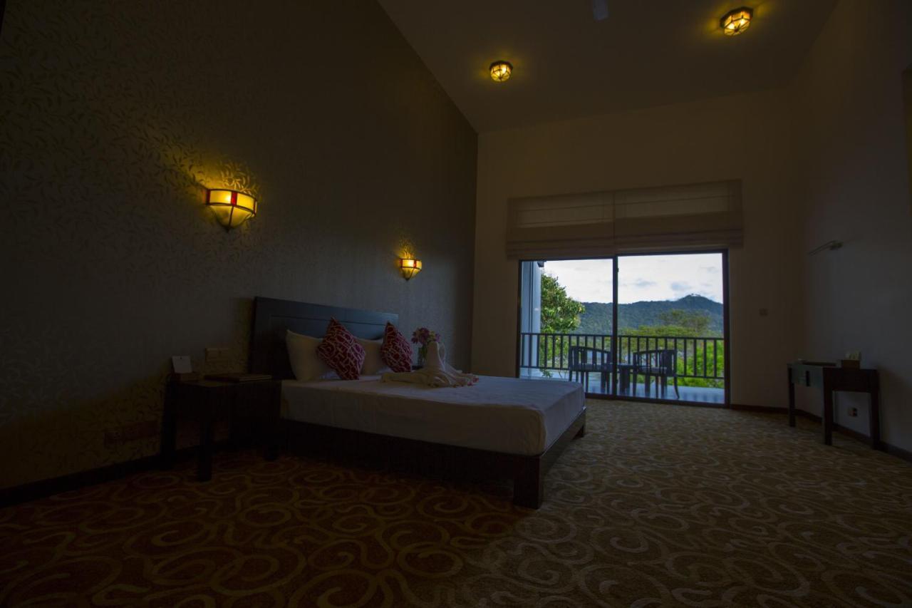 Grand Tamarind Lake Kataragama Habitación foto