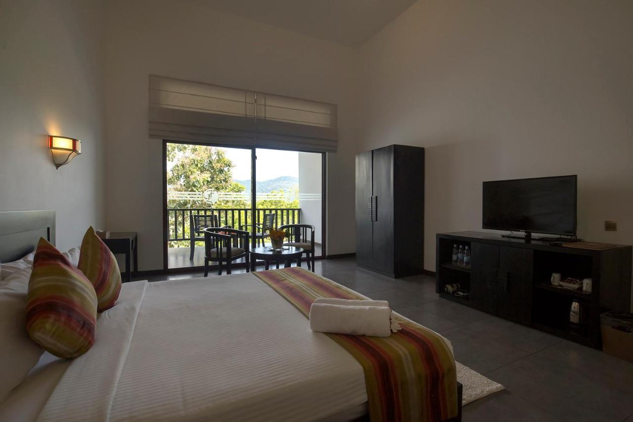 Grand Tamarind Lake Kataragama Exterior foto